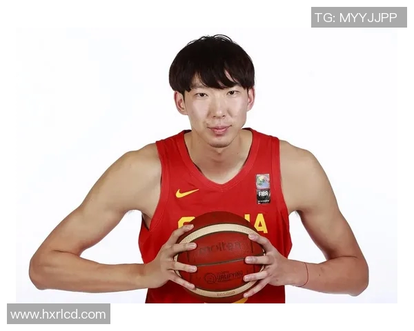 周琦内线表现抢眼11分13篮板屡次封盖打造禁飞区助力球队胜利